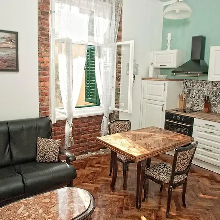 For Two Apartman Abbázia