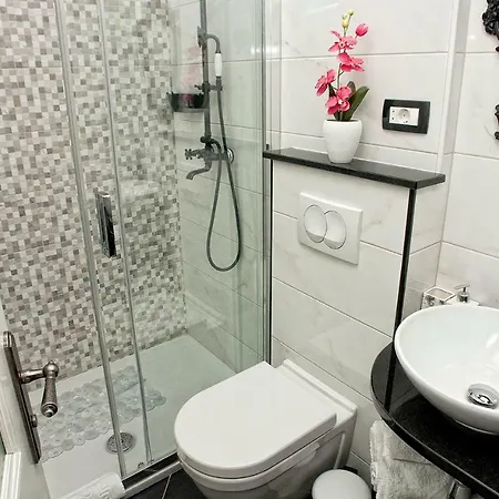 For Two Apartman